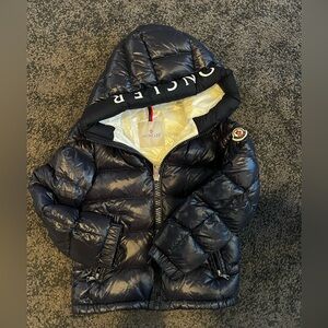 Pre-owned MONCLER
BOY'S SALZMAN QUILTED LOGO JACKET size 10